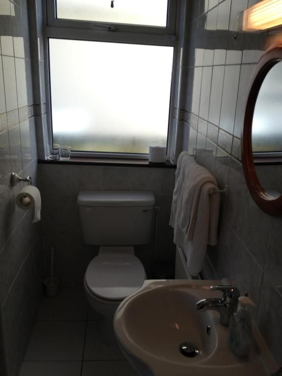 Отели типа «постель и завтрак» Danabel B&B Кинсейл